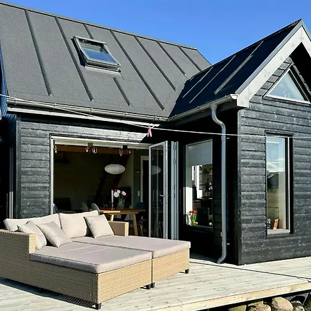 Feriehus Newly Built Tiny House With River Views