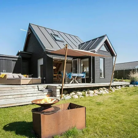 펜션 Newly Built Tiny House With River Views Brenderup