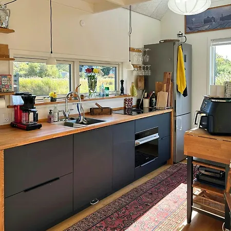 Casa de Férias Newly Built Tiny House With River Views Brenderup