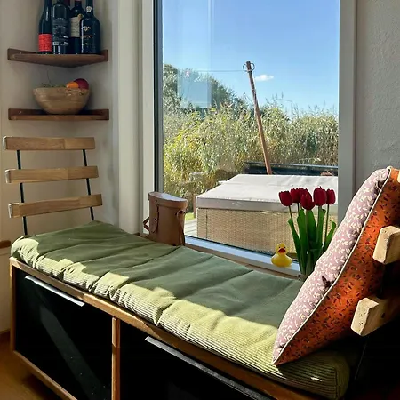 Nyaraló Newly Built Tiny House With River Views