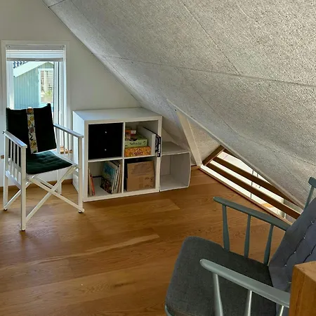 Feriehus Newly Built Tiny House With River Views