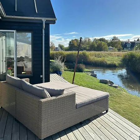 Newly Built Tiny House With River Views 펜션