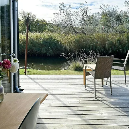 Newly Built Tiny House With River Views Feriehus