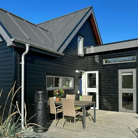 Feriehus Newly Built Tiny House With River Views *